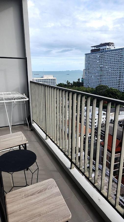 Base Condos Pattaya Luaran gambar